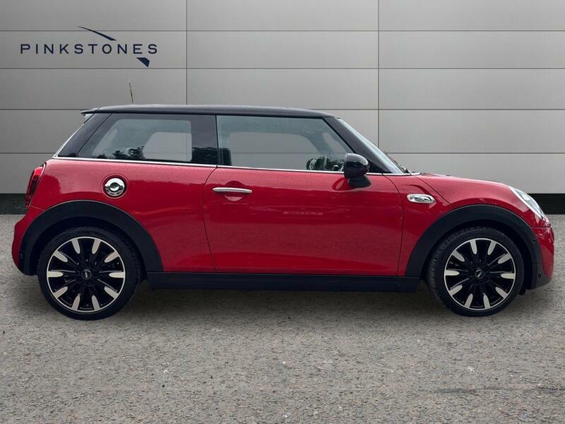 Mini Hatch 2.0 Cooper S Exclusive Steptronic Euro 6 Ss DY19RNE Red #2