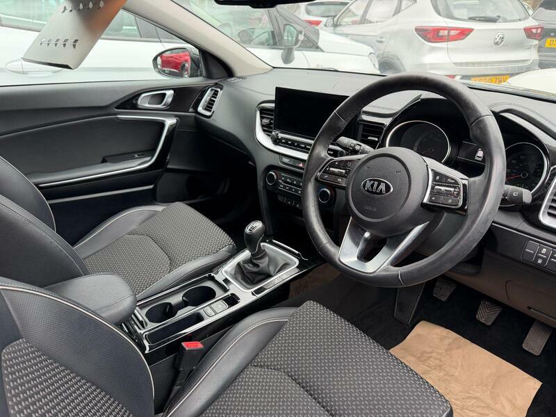Kia Xceed 1.4 T-gdi 3 Euro 6 Ss Black #2