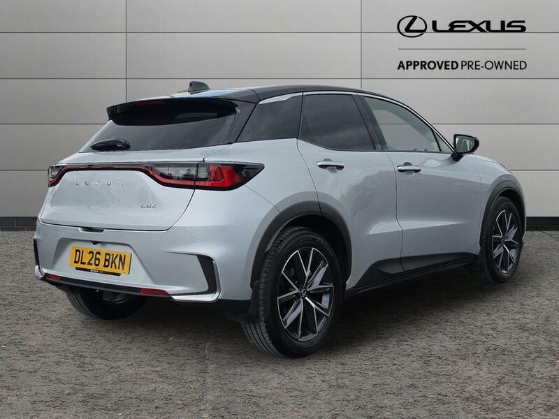Lexus LBX 1.5 Vvt-ie Takumi Design Suv Hybrid E-c DL26BKN Silver #3