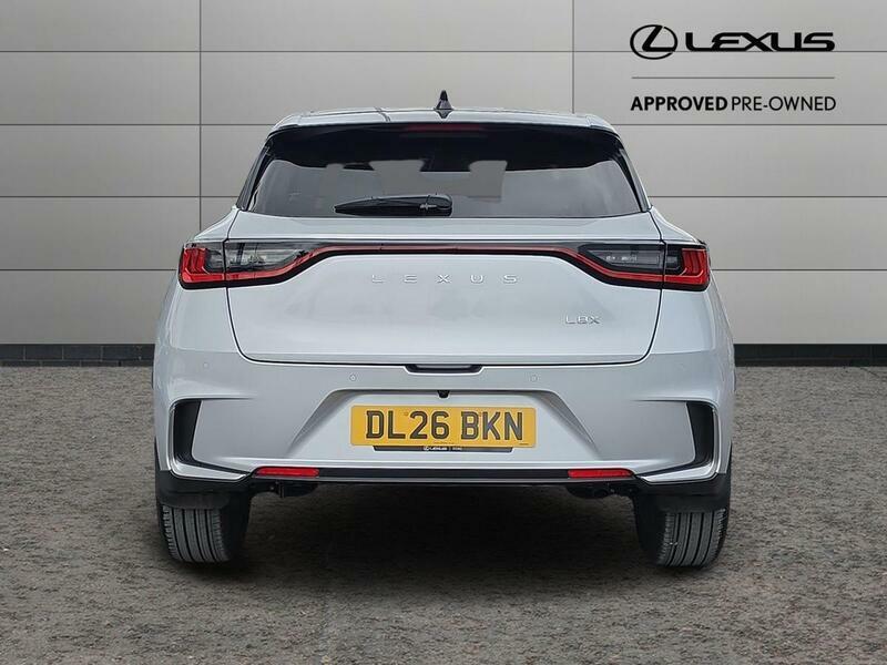 Lexus LBX 1.5 Vvt-ie Takumi Design Suv Hybrid E-c DL26BKN Silver #4