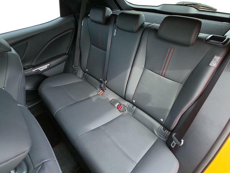 Lexus LBX 1.5 Takumi Design E-cvt Blue #17