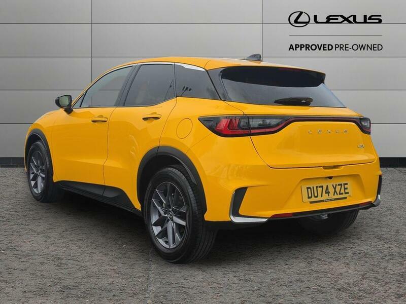 Lexus LBX 1.5 Takumi Design E-cvt Blue #5