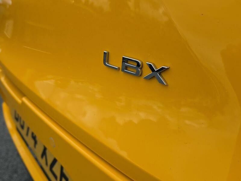 Lexus LBX 1.5 Takumi Design E-cvt Blue #21
