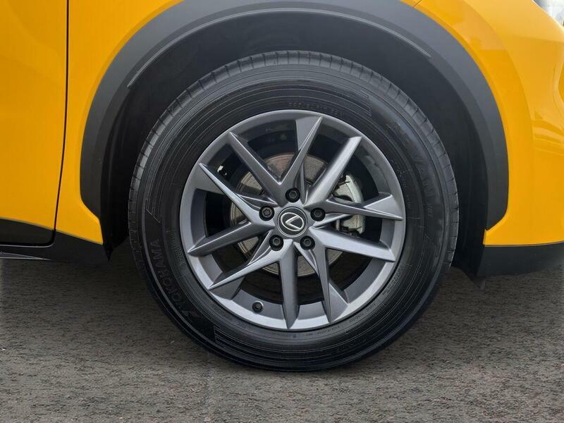 Lexus LBX 1.5 Takumi Design E-cvt Blue #9