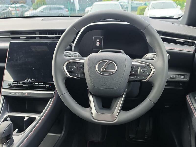 Lexus LBX 1.5 Takumi Design E-cvt Blue #12