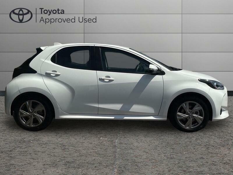 Toyota Yaris 1.5 Vvt-h Icon Hatchback Hybrid E-cvt E DY74SXA White #2