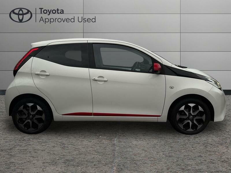 Toyota Aygo 1.0 Vvt-i X-trend Hatchback Euro White #2