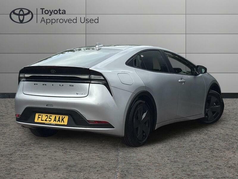 Toyota Prius 2.0 13.6Kwh Design Hatchback Plug-in Hy Silver #3