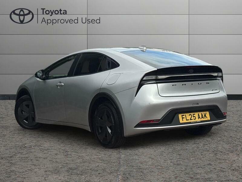 Toyota Prius 2.0 13.6Kwh Design Hatchback Plug-in Hy Silver #5