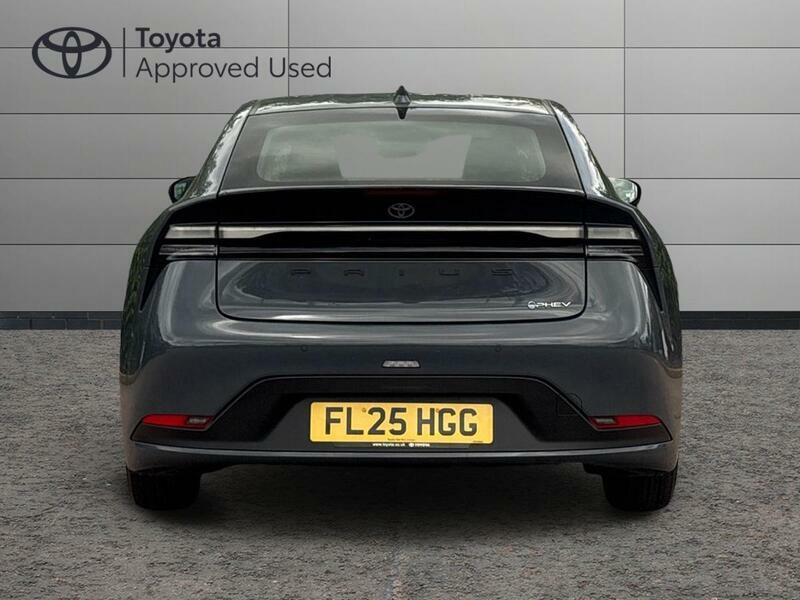 Toyota Prius 2.0 13.6Kwh Design Hatchback Plug-in Hy FL25HGG #4