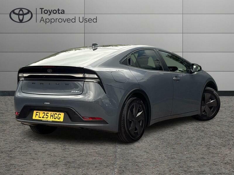 Toyota Prius 2.0 13.6Kwh Design Hatchback Plug-in Hy FL25HGG #3