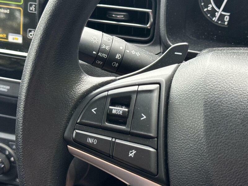 Suzuki Ignis Ignis Sz-t Dualjet Mhev White #29
