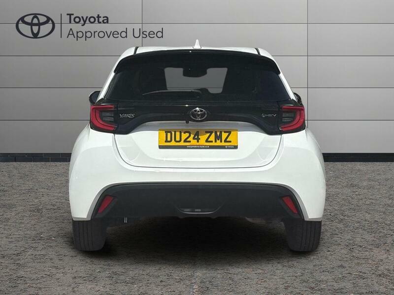 Toyota Yaris 1.5 Vvt-h Design Hatchback Hybrid E-cvt DU24ZMZ White #4