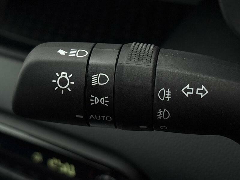 Toyota Yaris Design Black #33