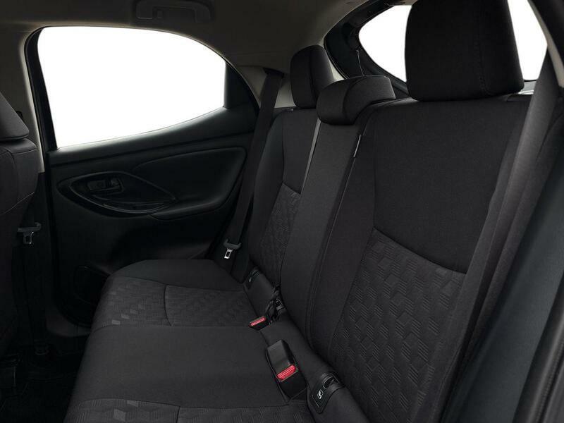 Toyota Yaris Design Black #17