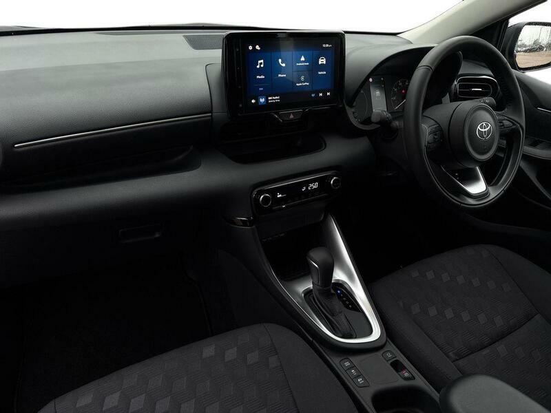 Toyota Yaris Design Black #15
