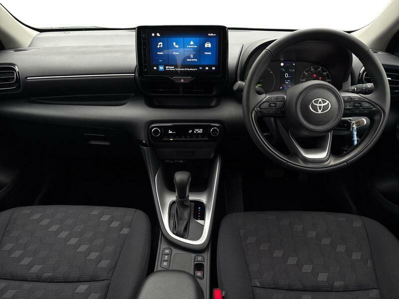 Toyota Yaris Design Black #11