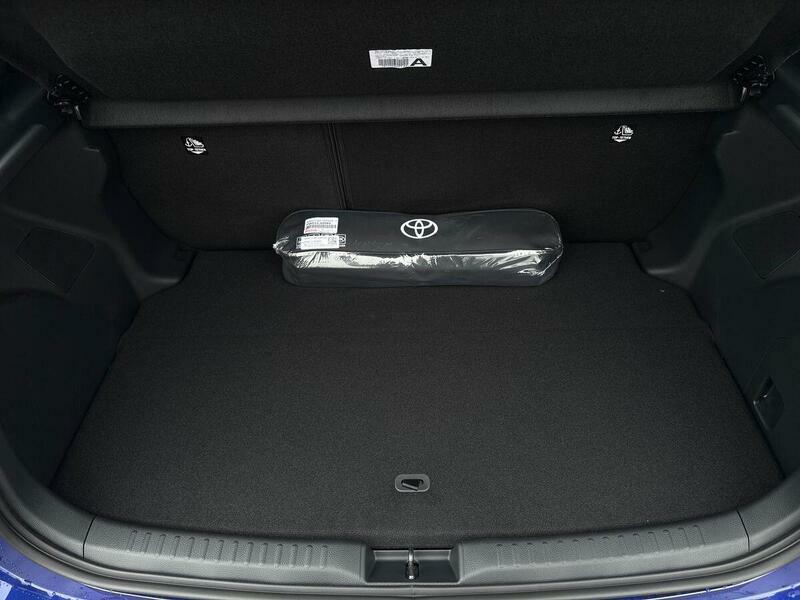 Toyota Yaris 1.6T Awd Hatchback Silver #18
