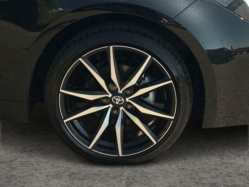 Toyota Corolla 1.8 Hybrid Design Cvt  #9