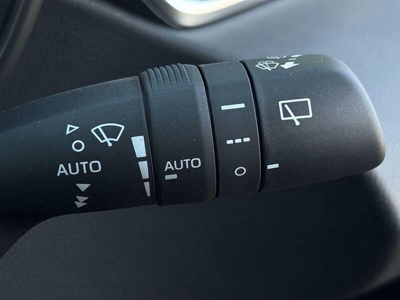 Toyota Corolla 1.8 Hybrid Design Cvt  #34