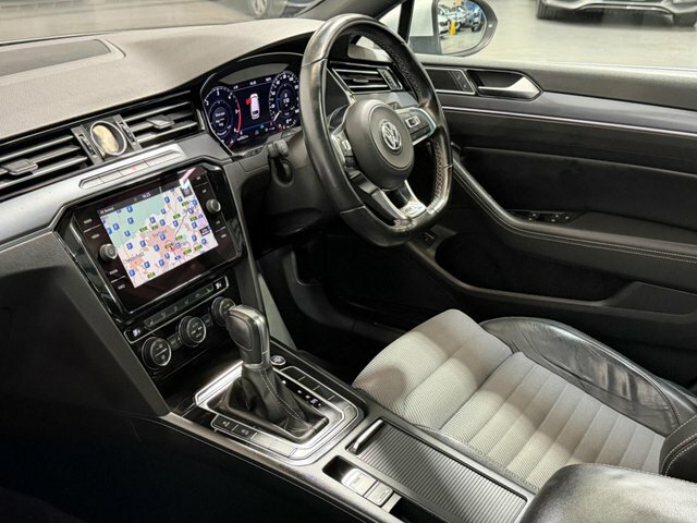 Volkswagen Passat Gt Black #20