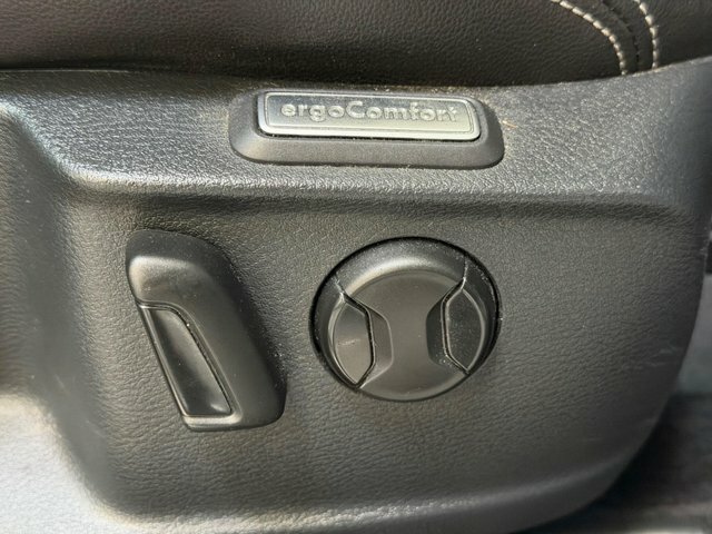 Volkswagen Passat Gt Black #31