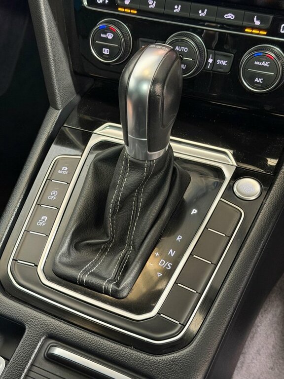 Volkswagen Passat Gt Black #27