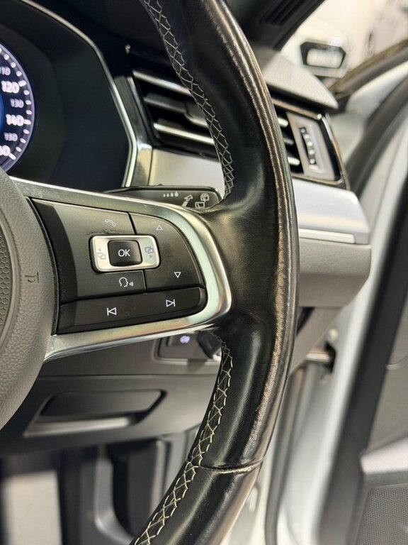 Volkswagen Passat Gt Black #30