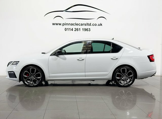 Skoda Octavia 2018 2.0 Tdi Vrs Hatchback Dsg 4Wd Euro White #6
