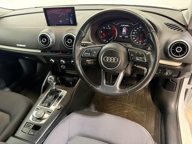 Audi A3 2017 1.6 Tdi Se Technik Sportback S Tronic Euro 6 MT66DVF Black #4