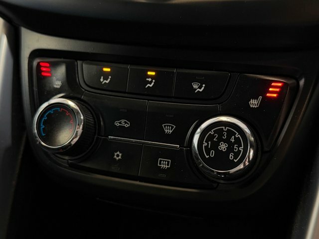 Vauxhall Zafira Tourer Design Black #25
