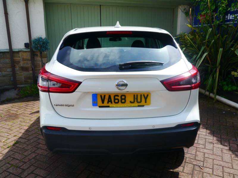 Nissan Qashqai 1.3 Dig-t Acenta Premium - 2019 68 VA68JUY White #5