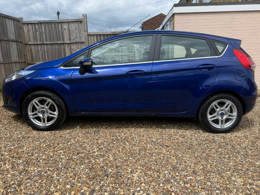 Ford Fiesta Zetec Blue #4