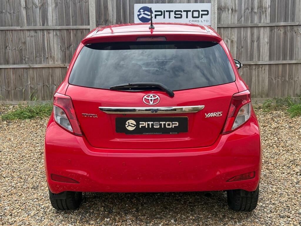 Toyota Yaris Sr Red #5