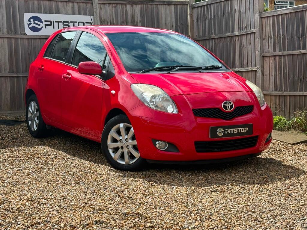 Toyota Yaris T Spirit Red