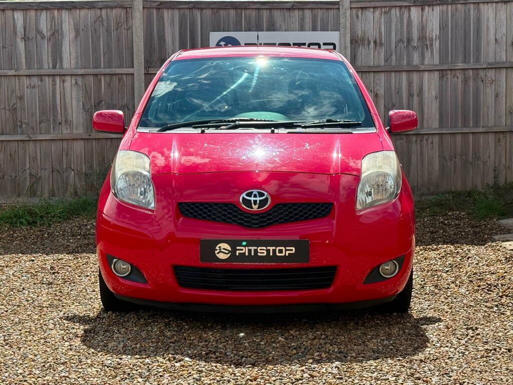 Toyota Yaris T Spirit Red #6