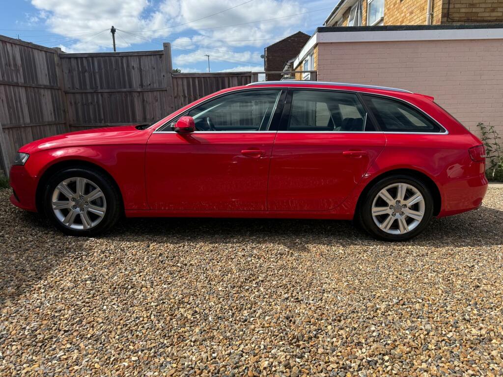 Audi A4 Avant Se Red #5