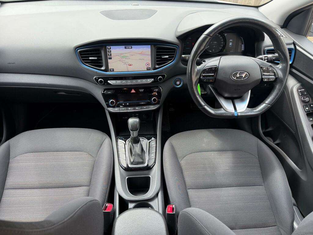 Hyundai Ioniq   #18