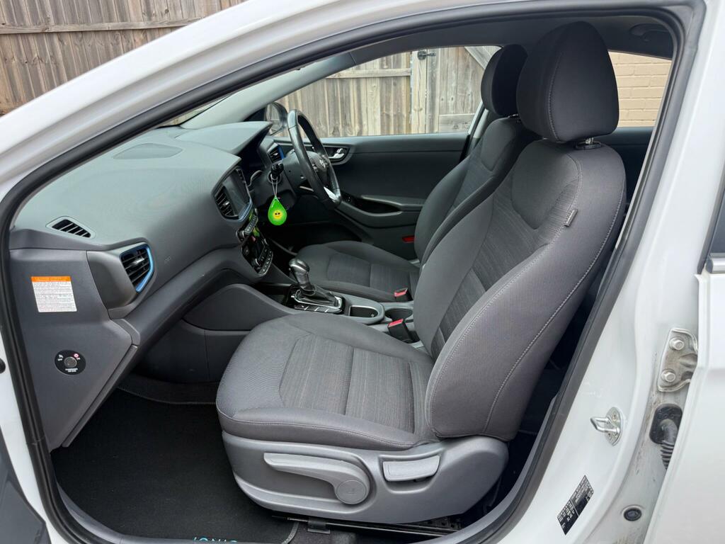 Hyundai Ioniq   #37