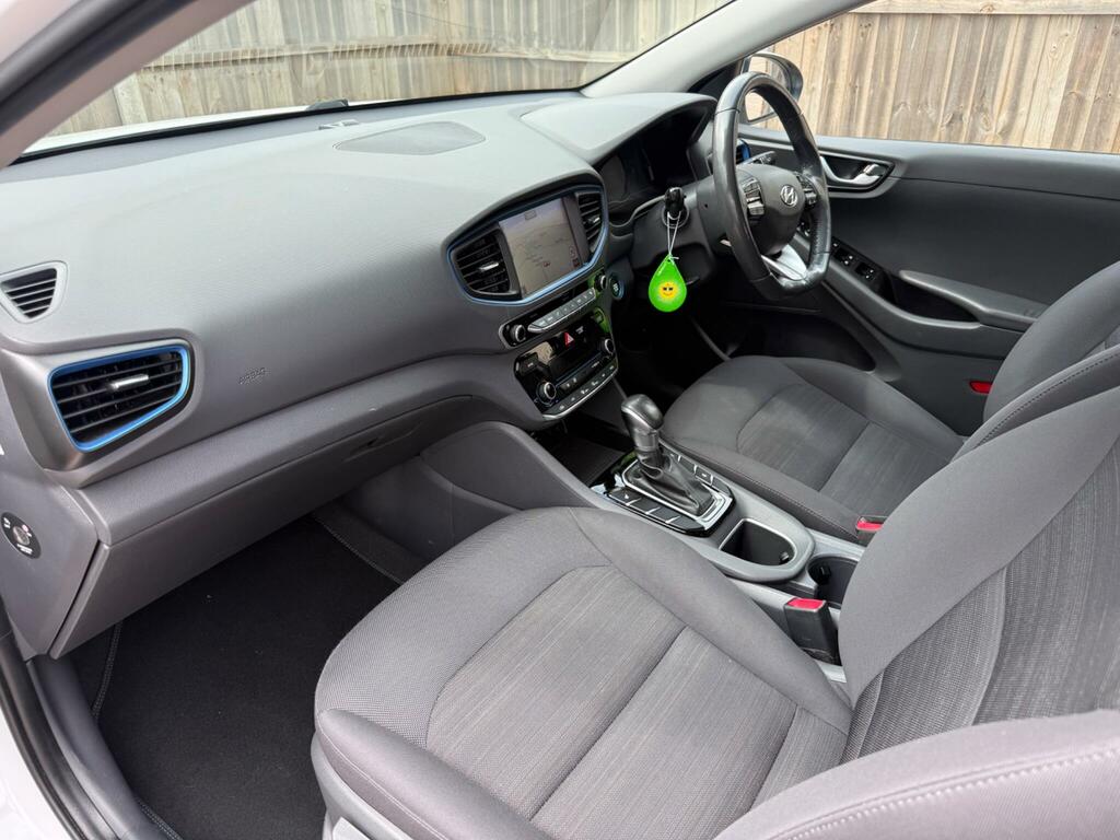 Hyundai Ioniq   #34