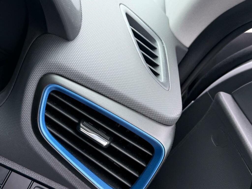 Hyundai Ioniq   #33