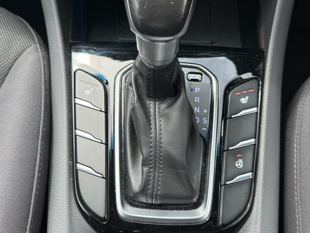 Hyundai Ioniq   #22