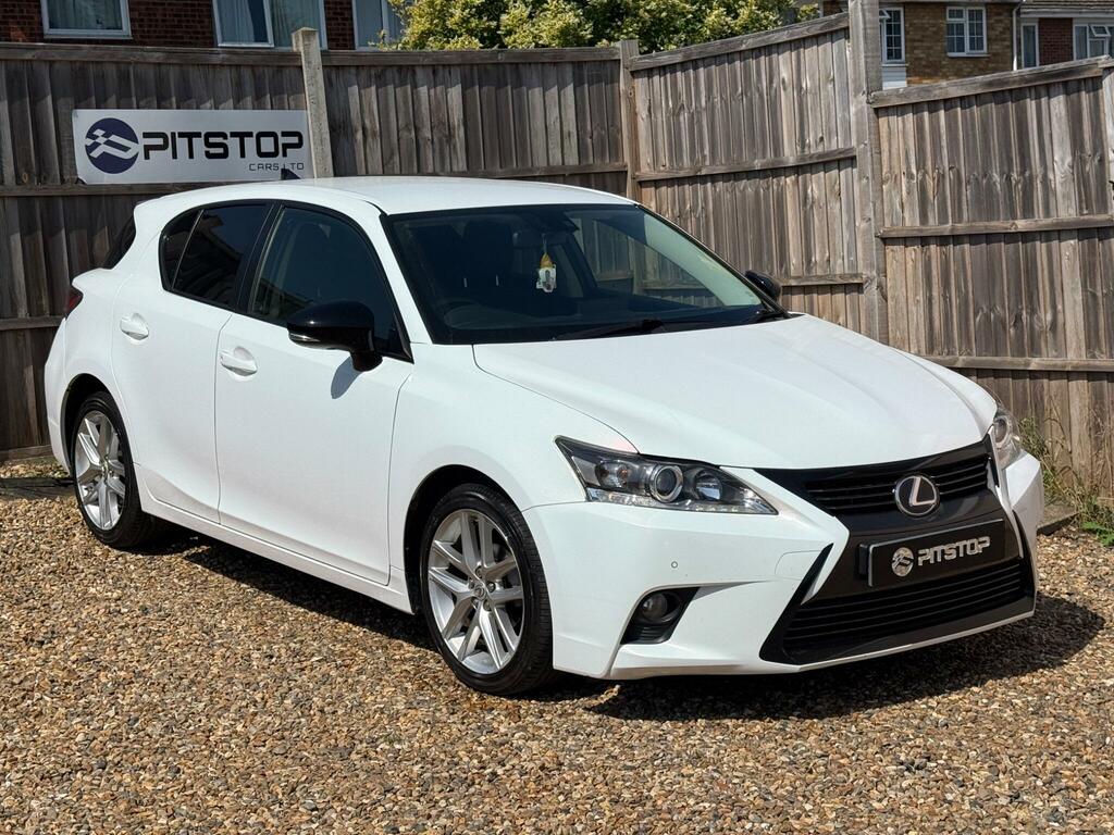 Lexus CT Advance White #4