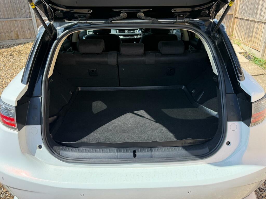 Lexus CT 1.8 Advance Plus Silver #23