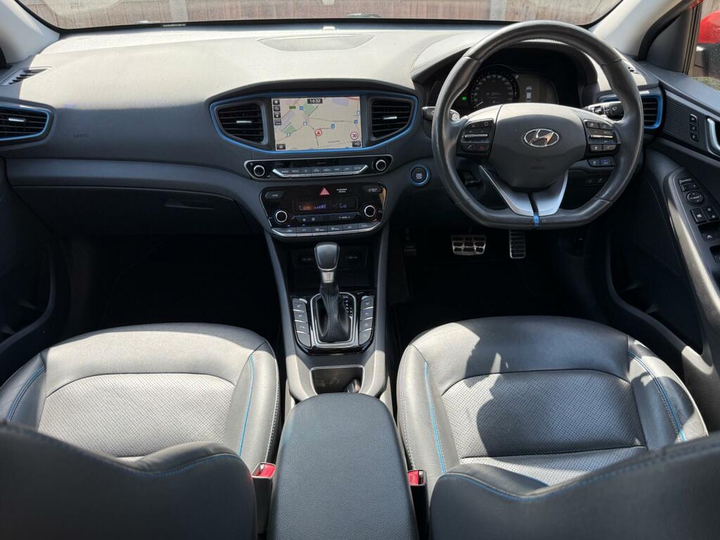 Hyundai Ioniq Se Blue #15