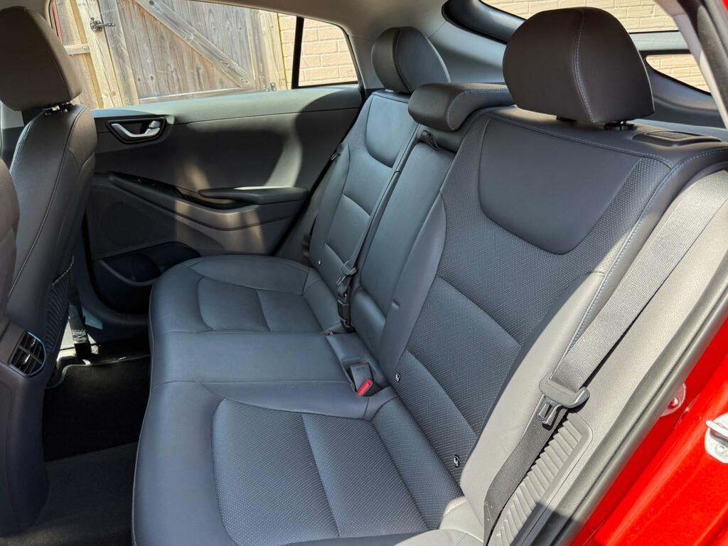 Hyundai Ioniq Se Blue #19