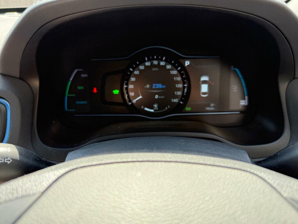 Hyundai Ioniq Se Blue #37