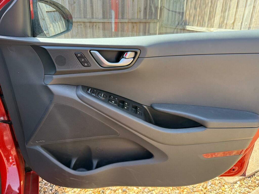 Hyundai Ioniq Se Blue #35