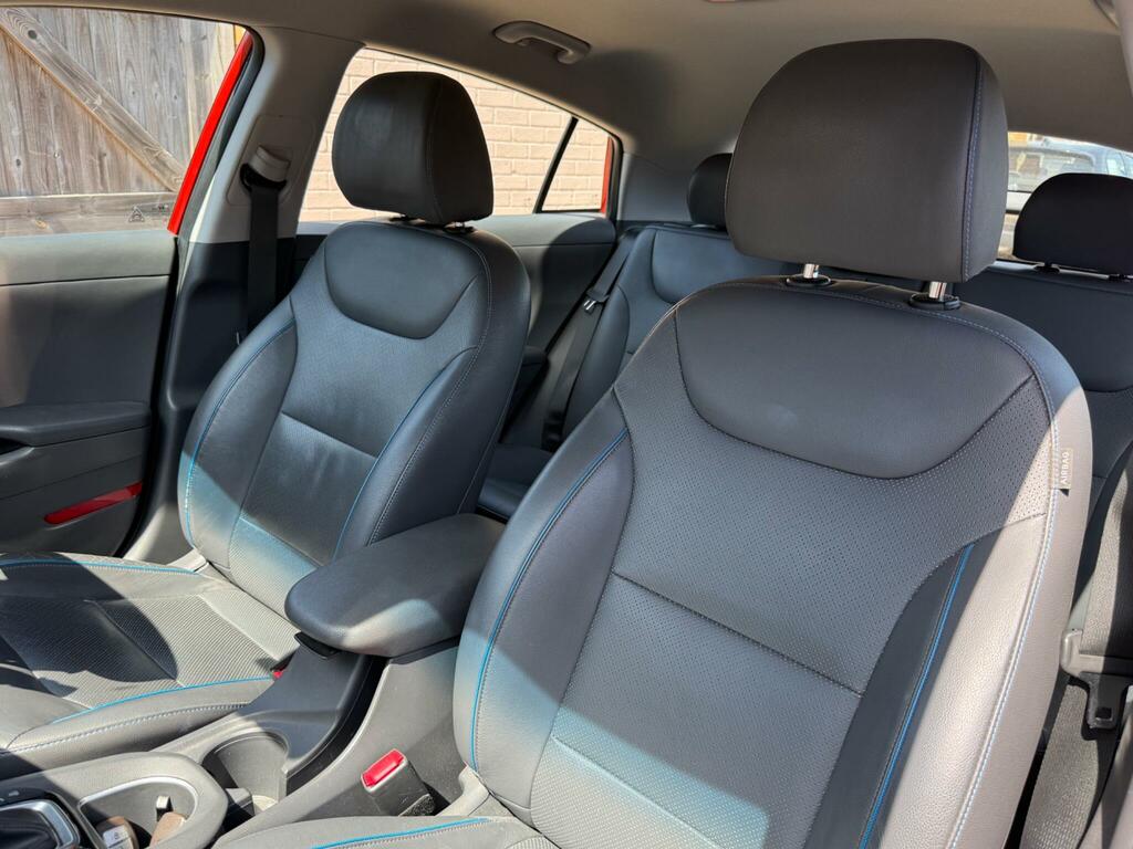 Hyundai Ioniq Se Blue #18