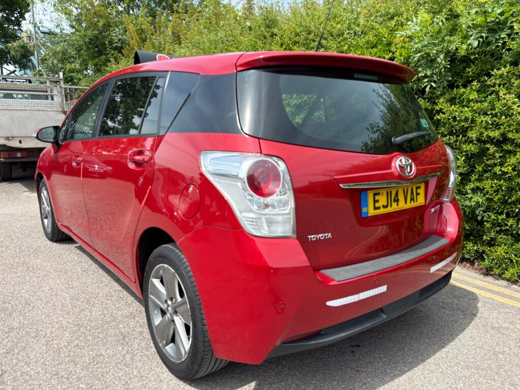 Toyota Verso 1.6 D-4d Trend Euro 5 Ss Red #3